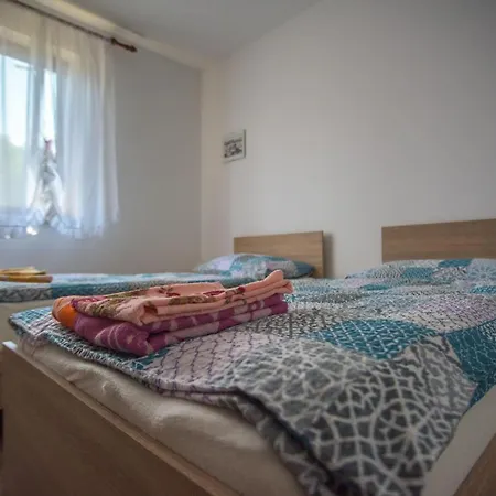 Apartment Marenic Cres